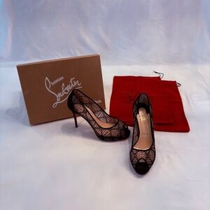 Christian Louboutin Very Lace Rete Peep Toe Pumps 100mm - Size 37.5